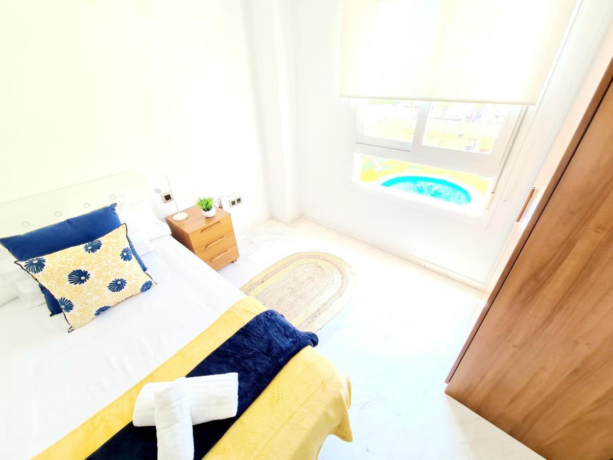 Apartamento 3 Dormitorios Málaga Extérieur photo